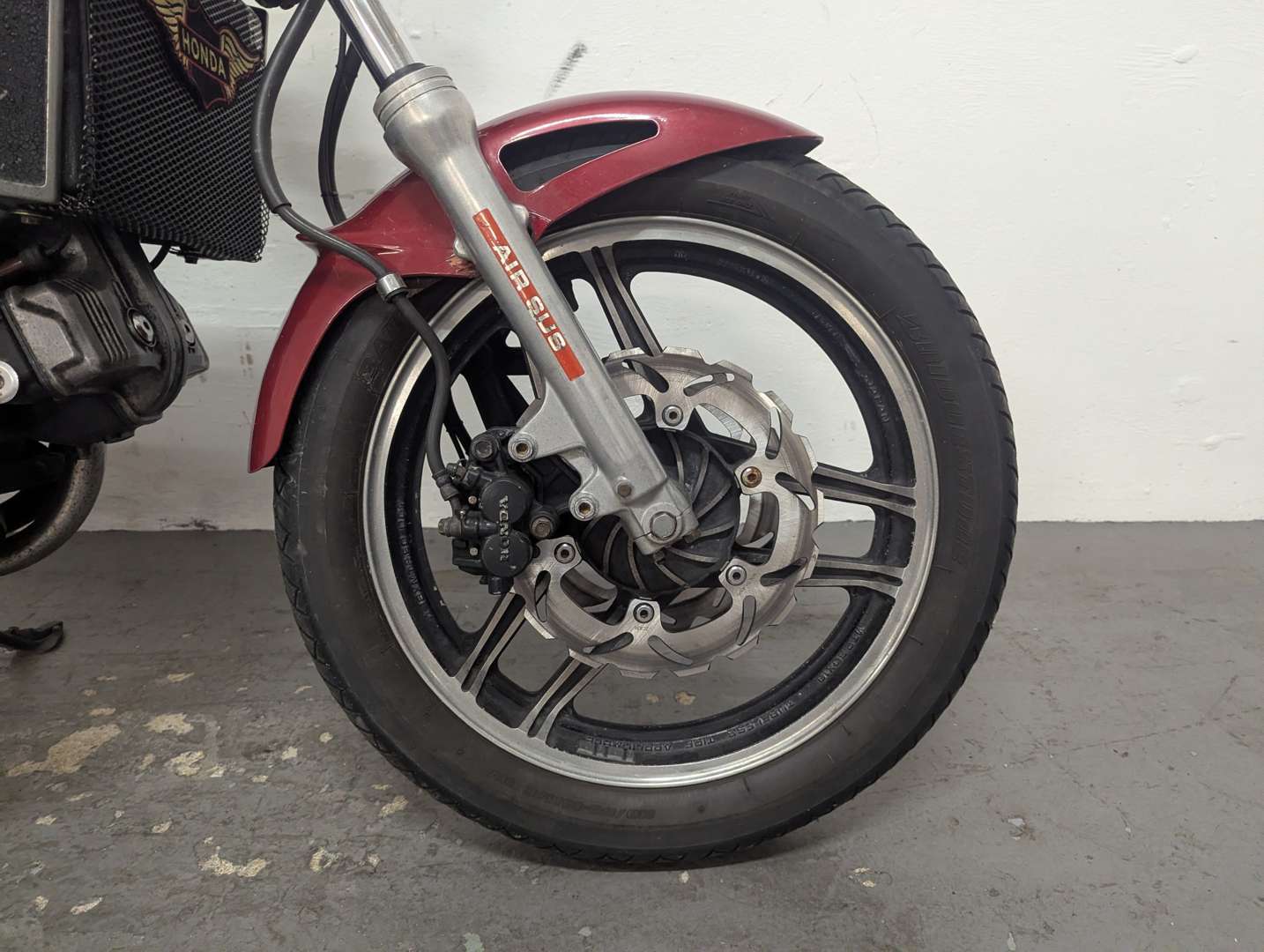 <p>1985 HONDA VF750 SABRE</p>