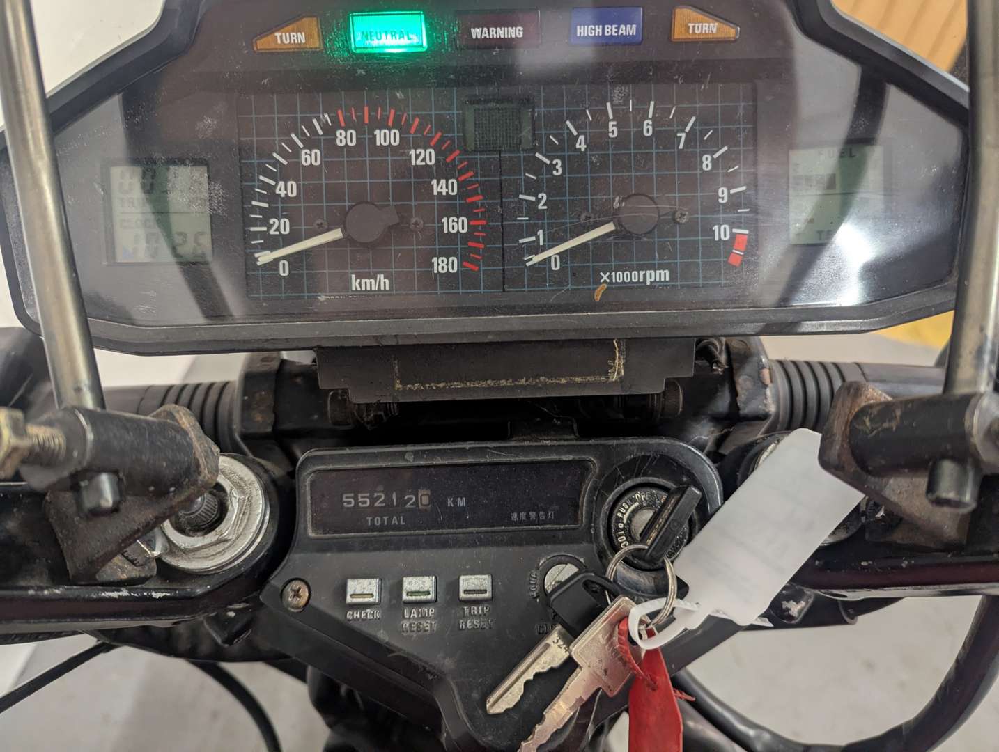 <p>1985 HONDA VF750 SABRE</p>