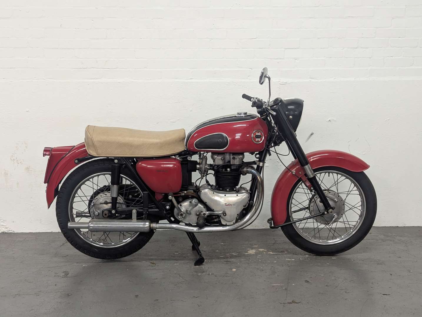 <p>1958 ARIEL HUNTSMASTER</p>