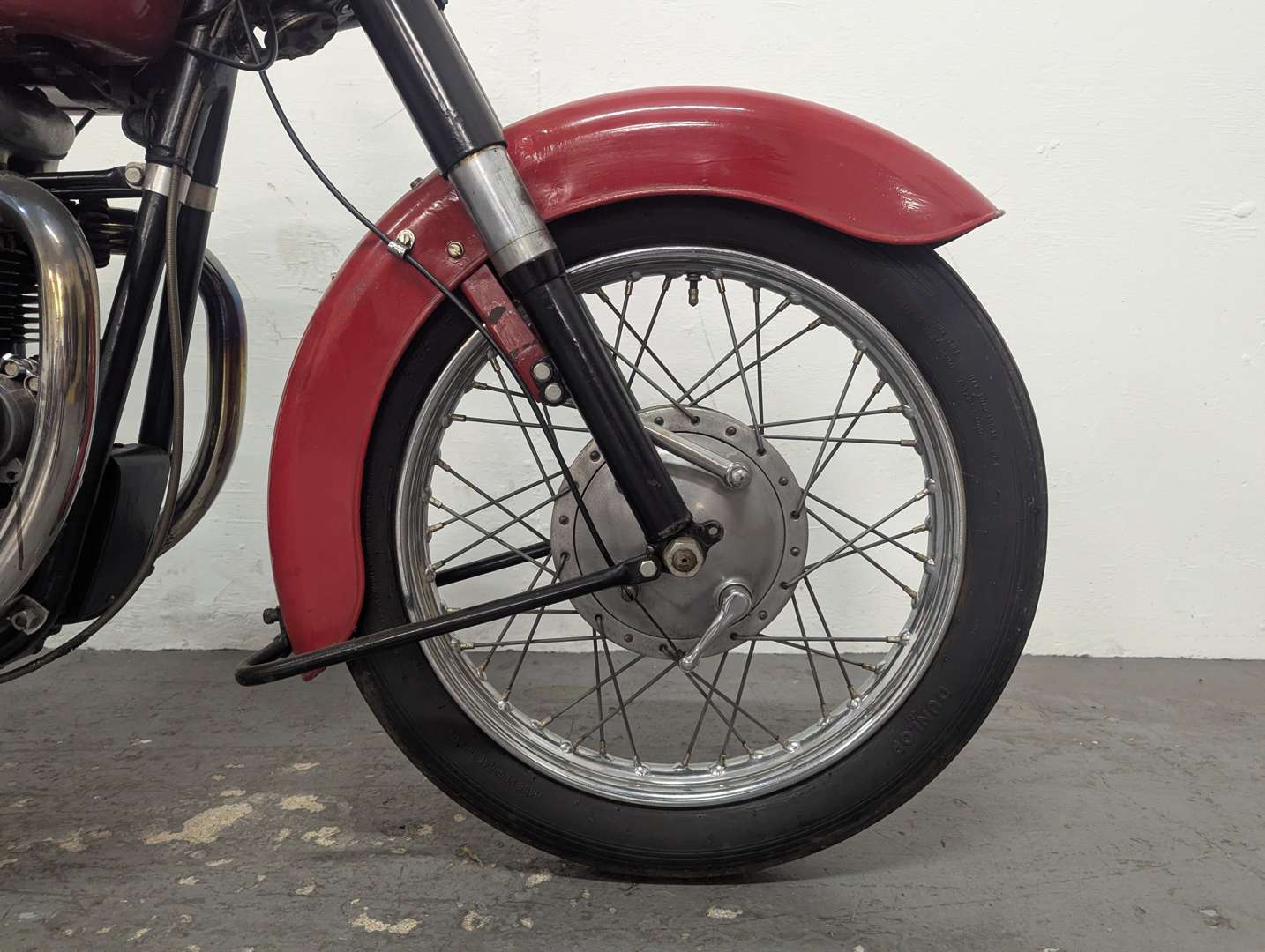 <p>1958 ARIEL HUNTSMASTER</p>