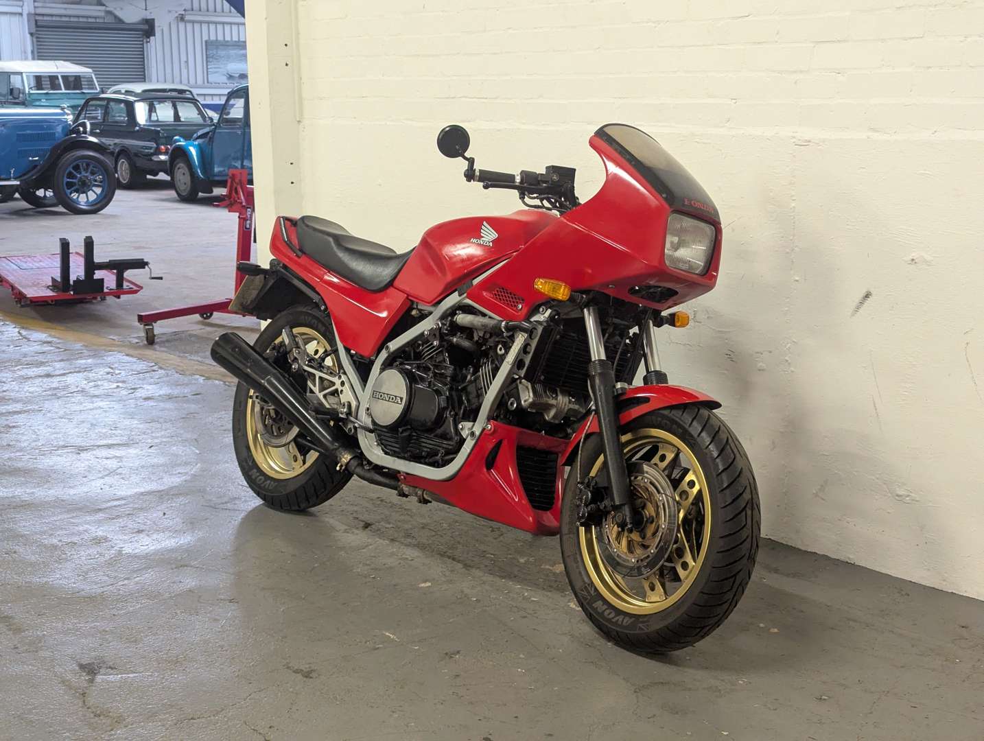 <p>1983 HONDA VF750FD</p>