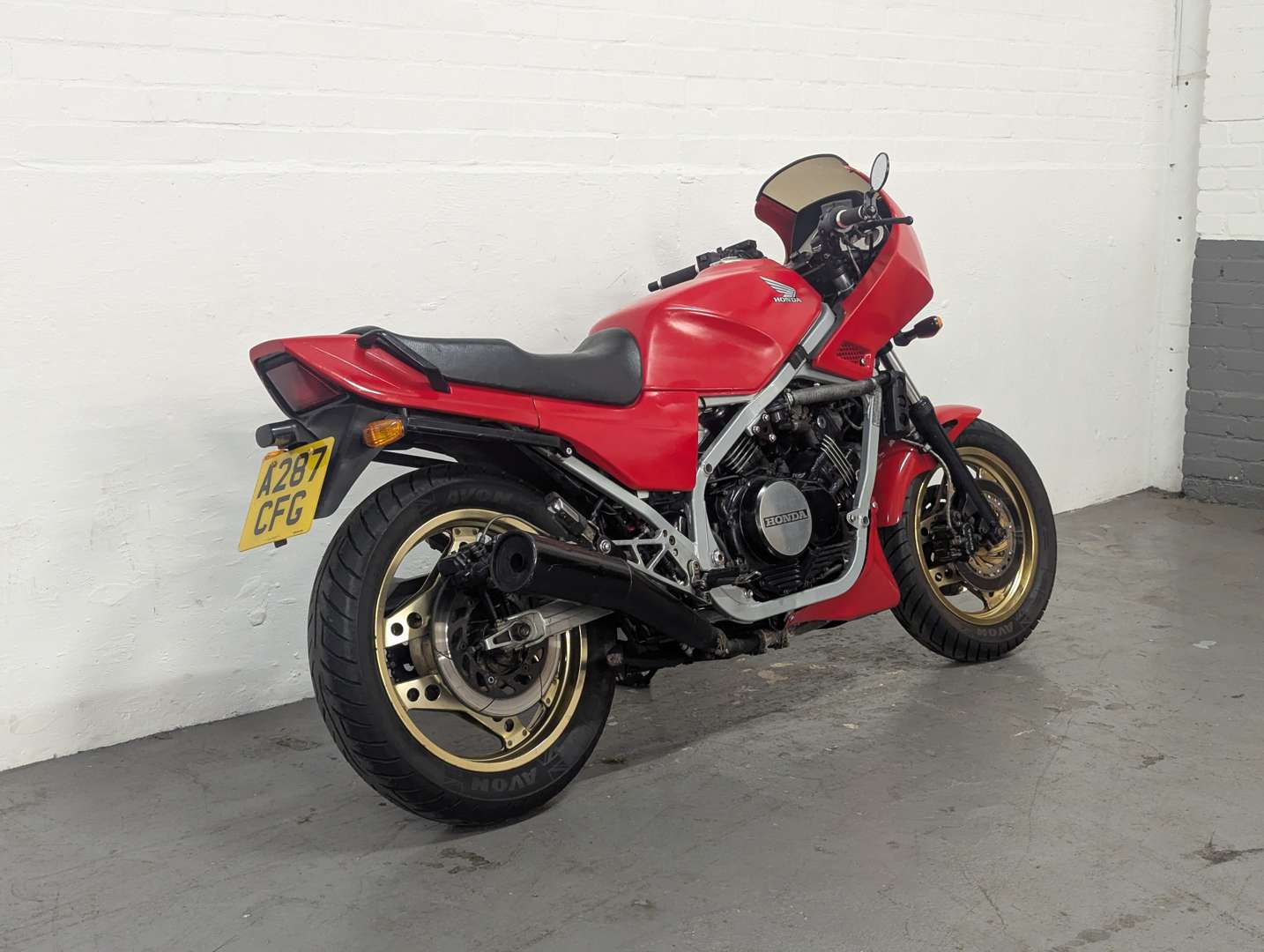 <p>1983 HONDA VF750FD</p>