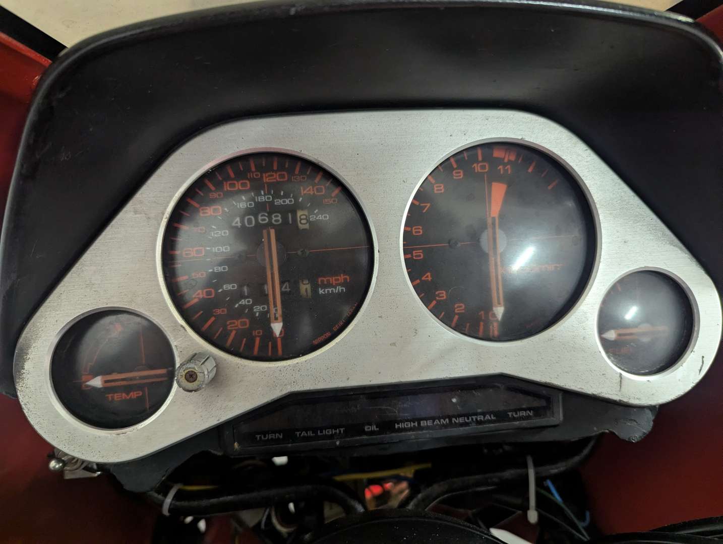 <p>1983 HONDA VF750FD</p>