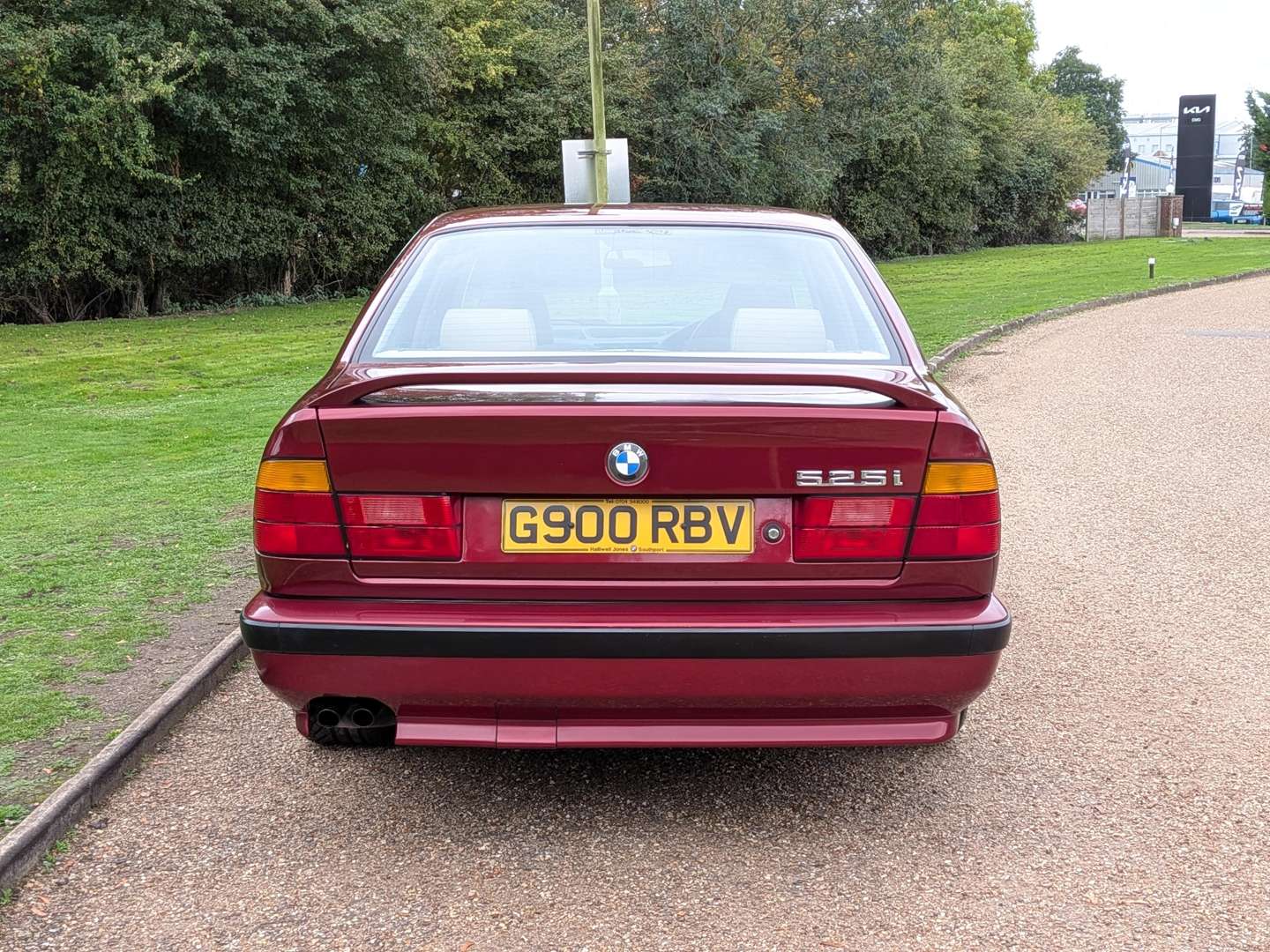 <p>1990 BMW E34 525 I SE AUTO</p>