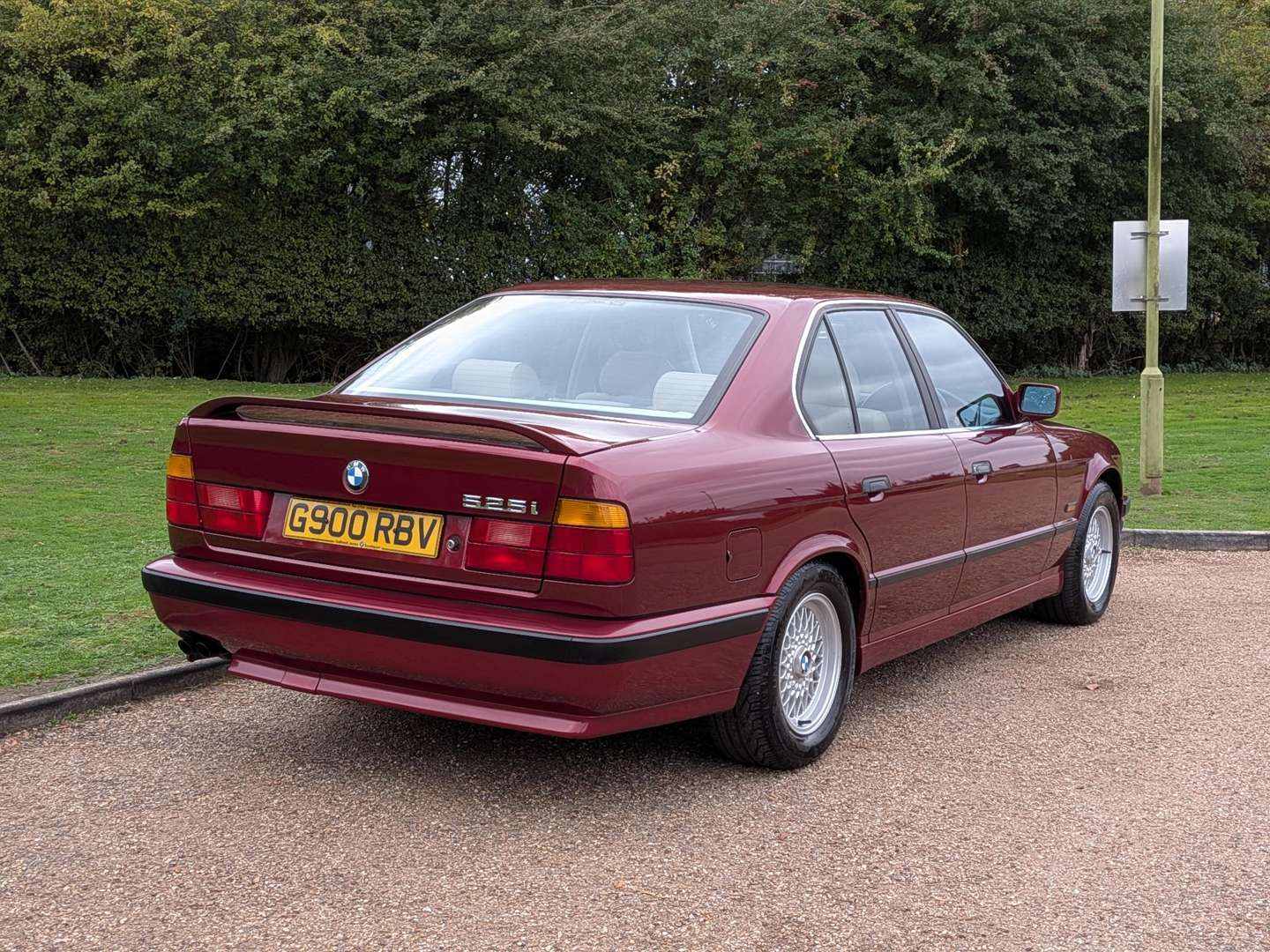 <p>1990 BMW E34 525 I SE AUTO</p>