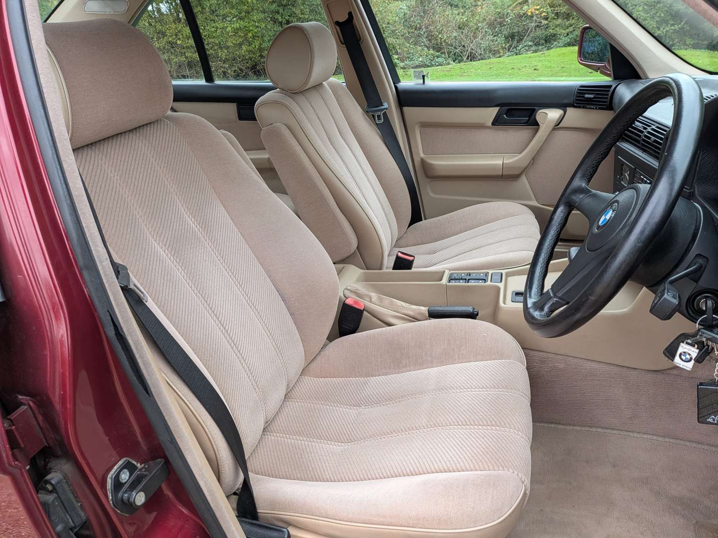 <p>1990 BMW E34 525 I SE AUTO</p>