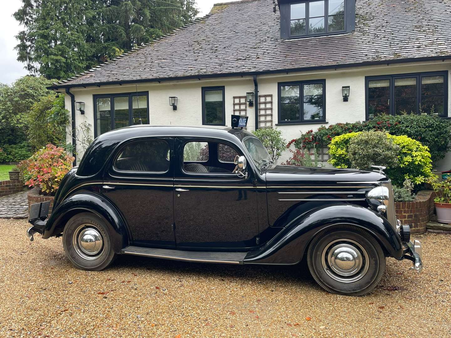 <p>1951 FORD V8 PILOT</p>