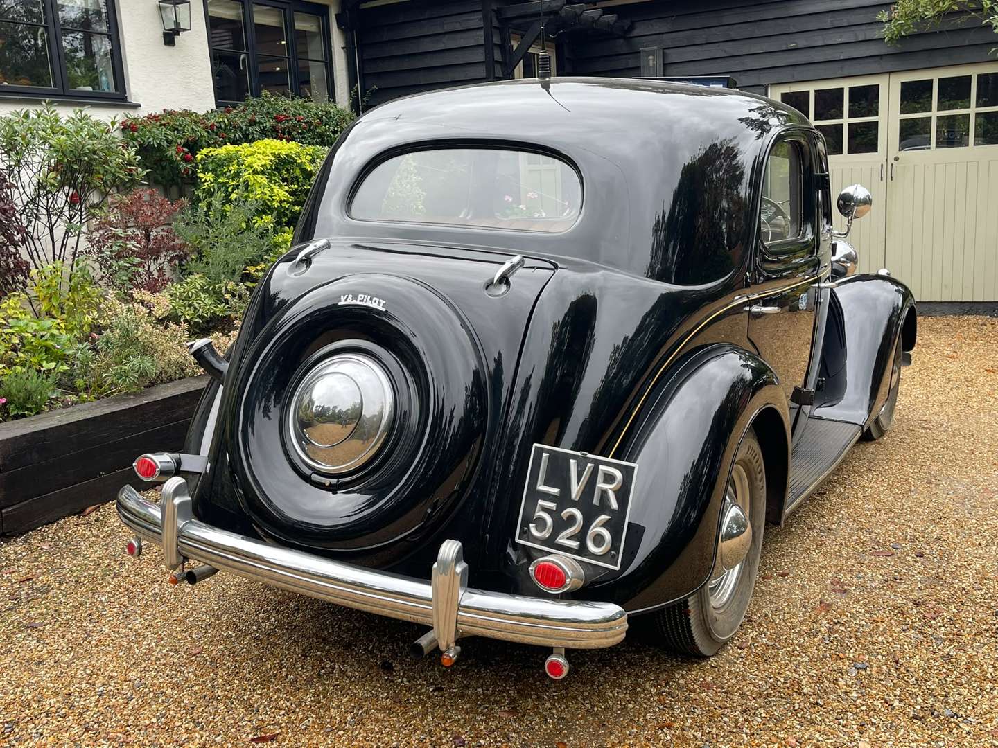 <p>1951 FORD V8 PILOT</p>