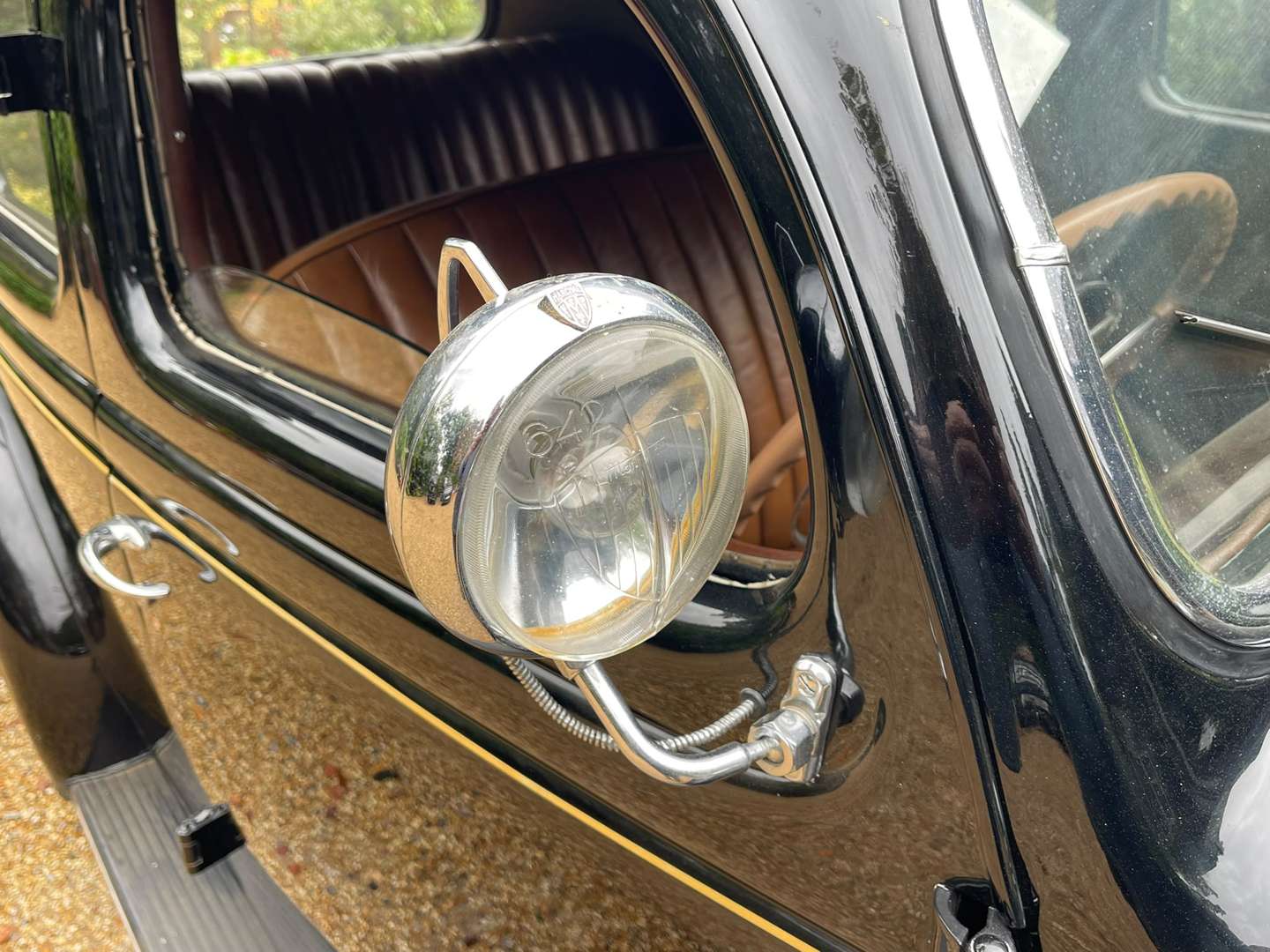 <p>1951 FORD V8 PILOT</p>