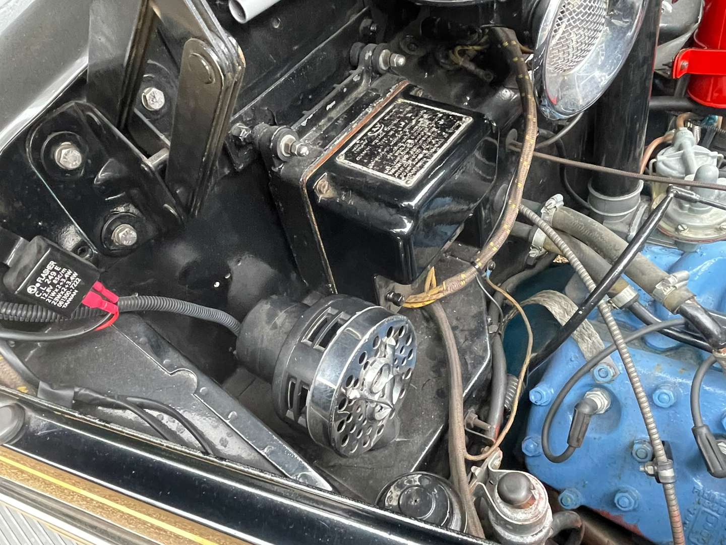 <p>1951 FORD V8 PILOT</p>