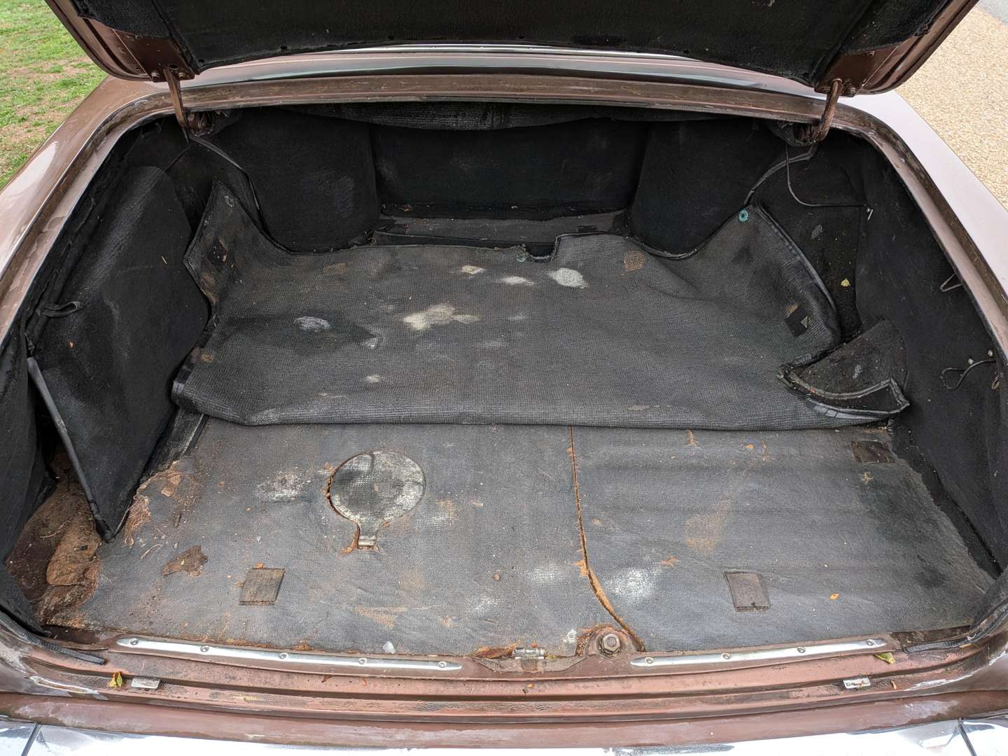 <p>1976 ROLLS ROYCE SILVER WRAITH</p>