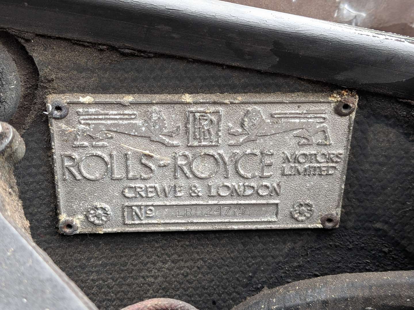 <p>1976 ROLLS ROYCE SILVER WRAITH</p>