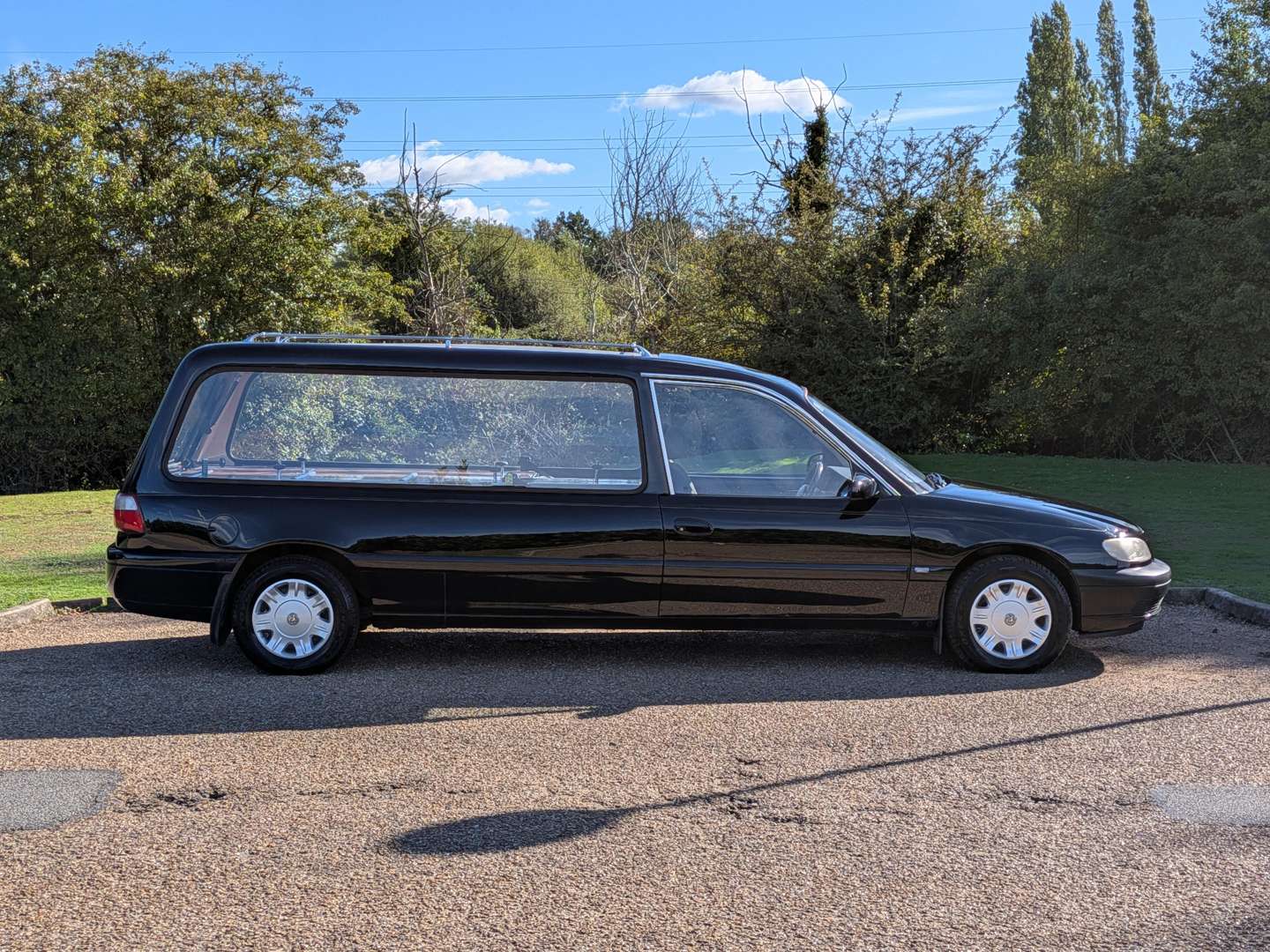 <p>2002 VAUXHALL OMEGA GLS V6 AUTO HEARSE</p>