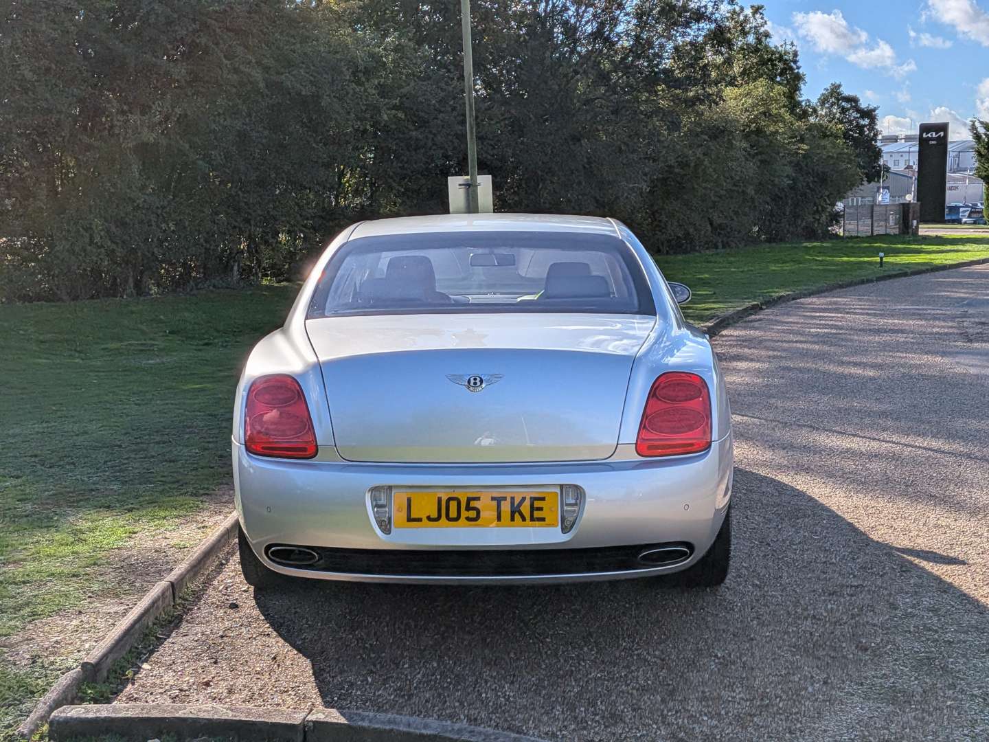 <p>2005 BENTLEY CONTINENTAL 6.0 W12 FLYING SPUR</p>