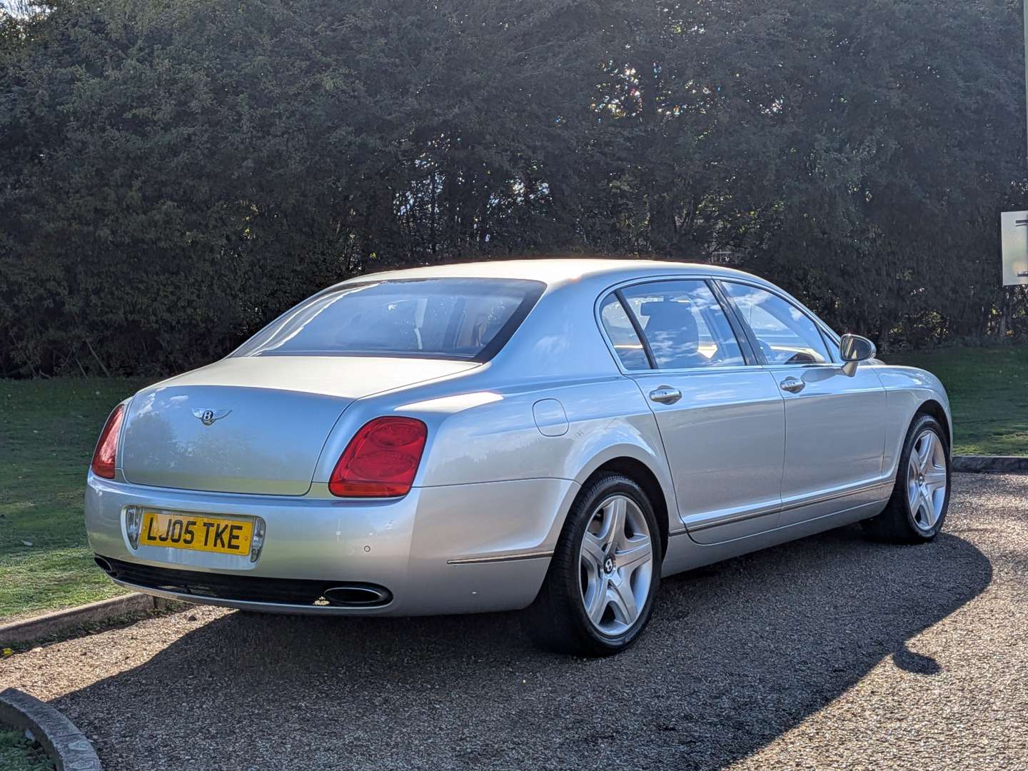 <p>2005 BENTLEY CONTINENTAL 6.0 W12 FLYING SPUR</p>
