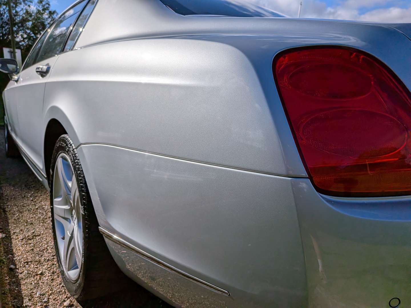 <p>2005 BENTLEY CONTINENTAL 6.0 W12 FLYING SPUR</p>