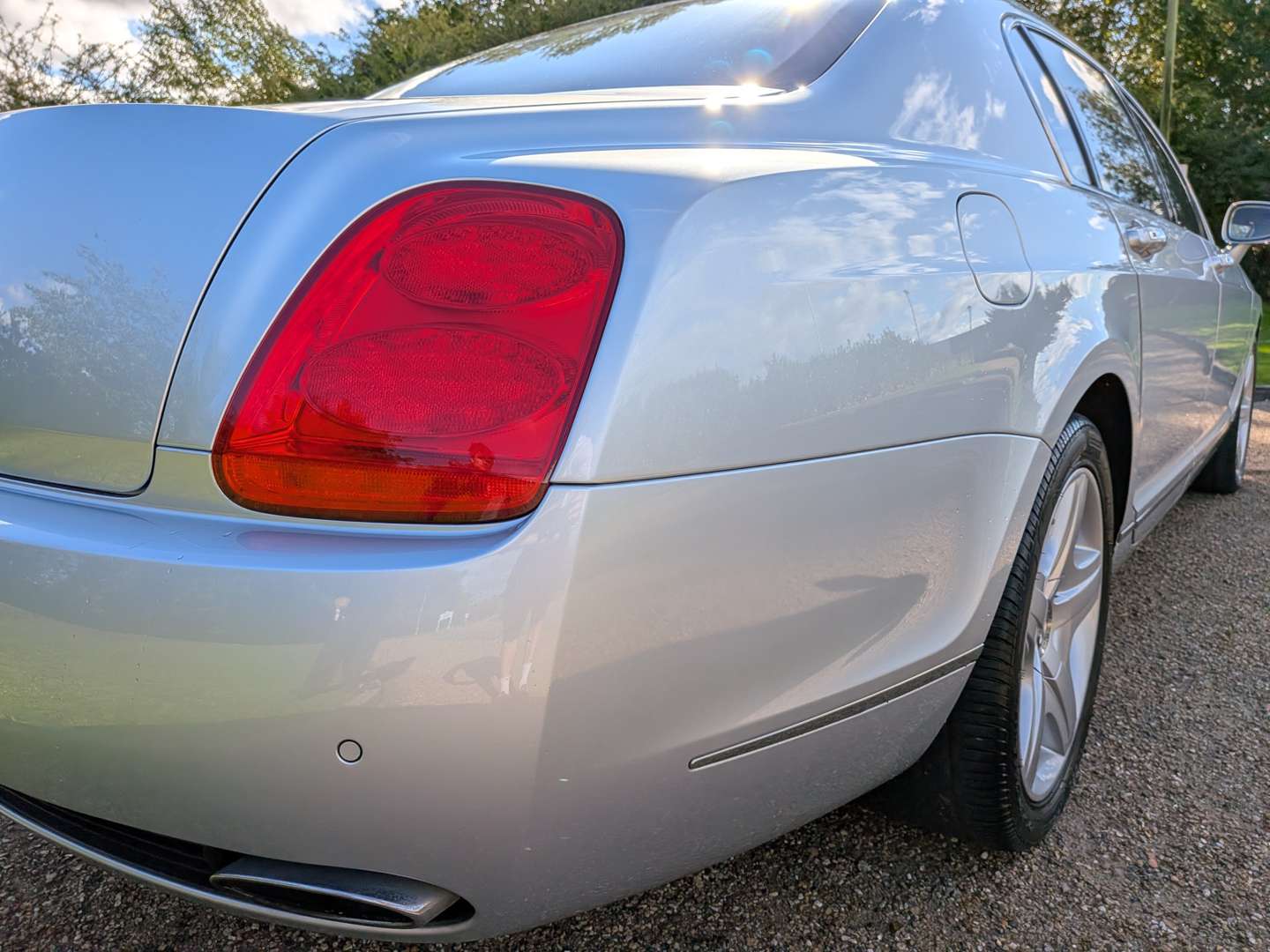 <p>2005 BENTLEY CONTINENTAL 6.0 W12 FLYING SPUR</p>