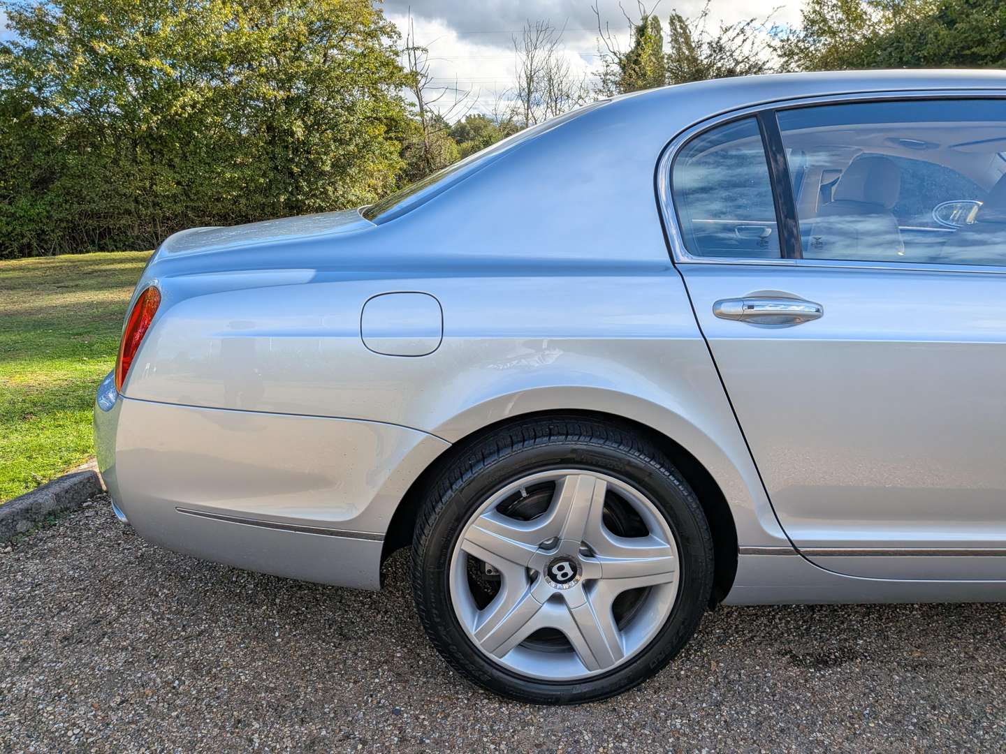 <p>2005 BENTLEY CONTINENTAL 6.0 W12 FLYING SPUR</p>