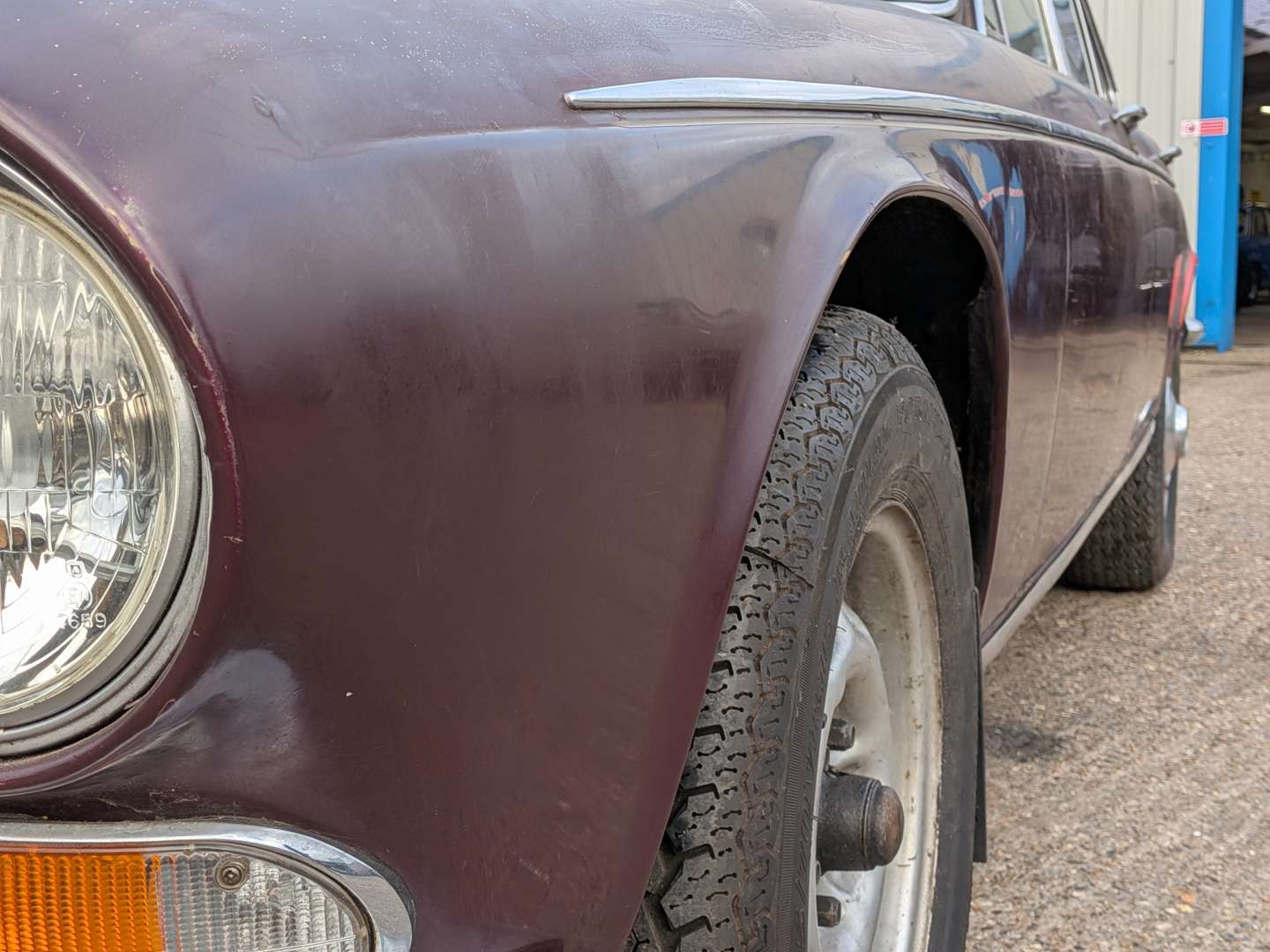 <p>1973 DAIMLER DOUBLE SIX AUTO</p>