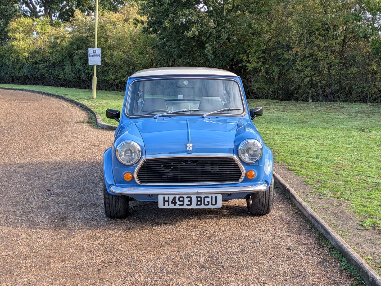 <p>1991 ROVER MINI MAYFAIR</p>