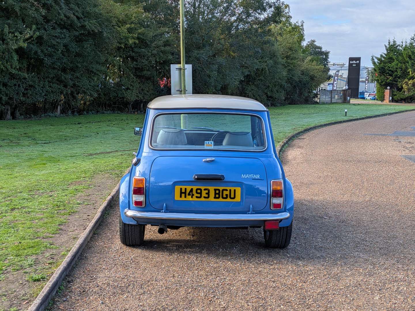 <p>1991 ROVER MINI MAYFAIR</p>