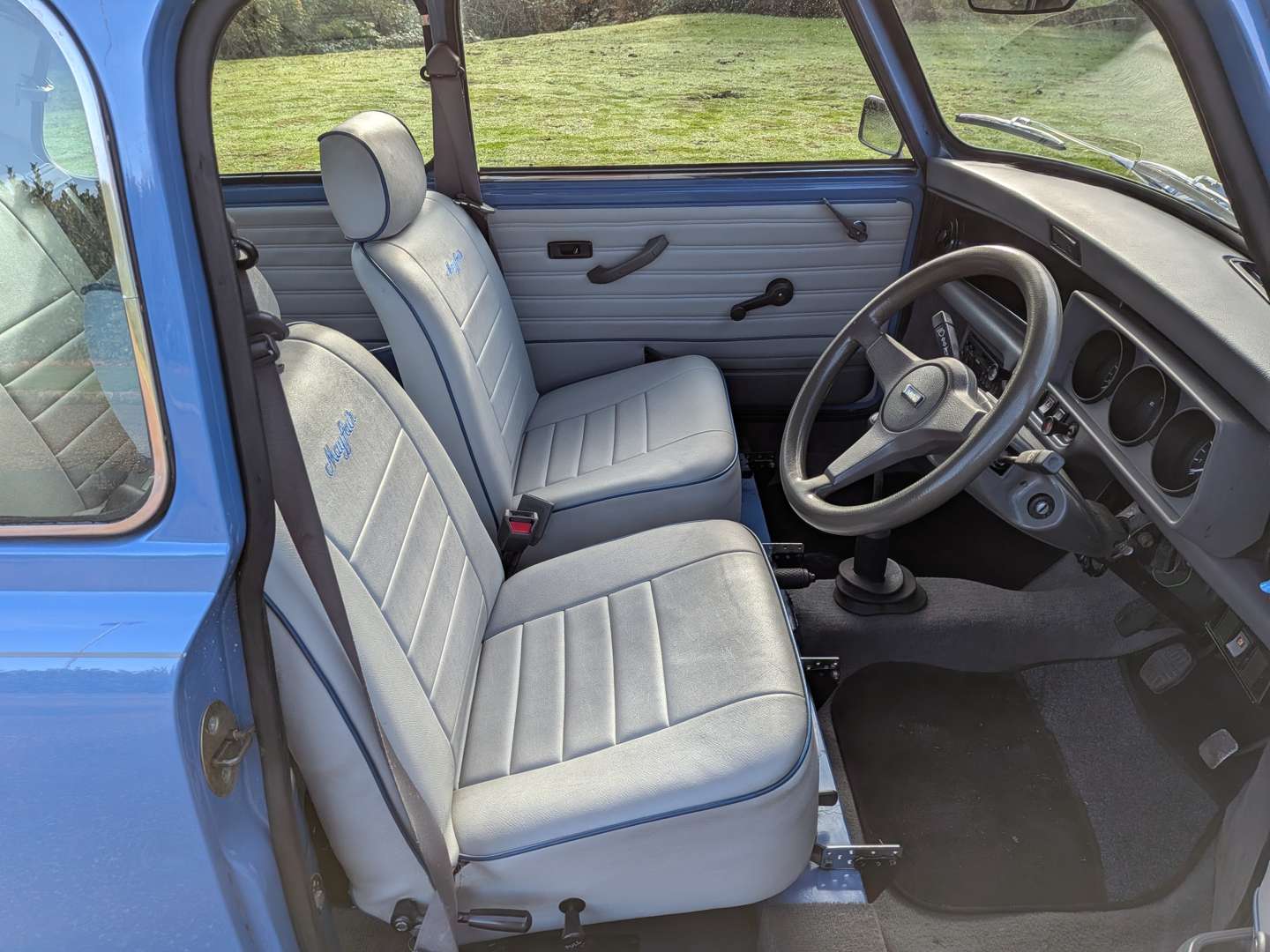 <p>1991 ROVER MINI MAYFAIR</p>