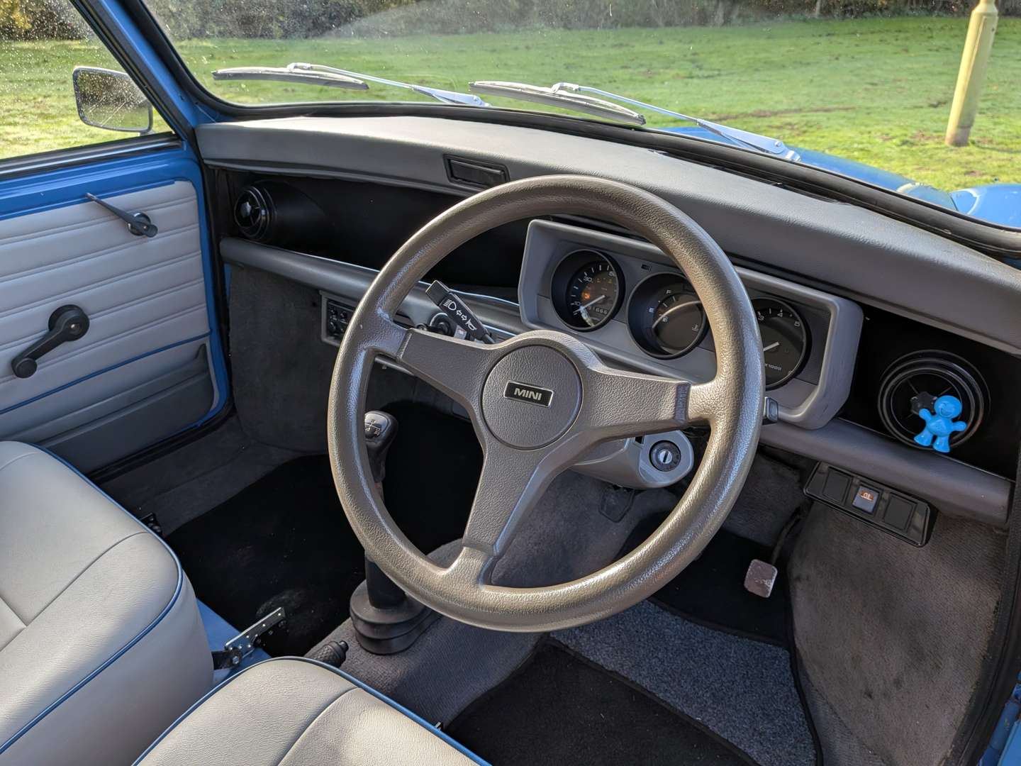 <p>1991 ROVER MINI MAYFAIR</p>