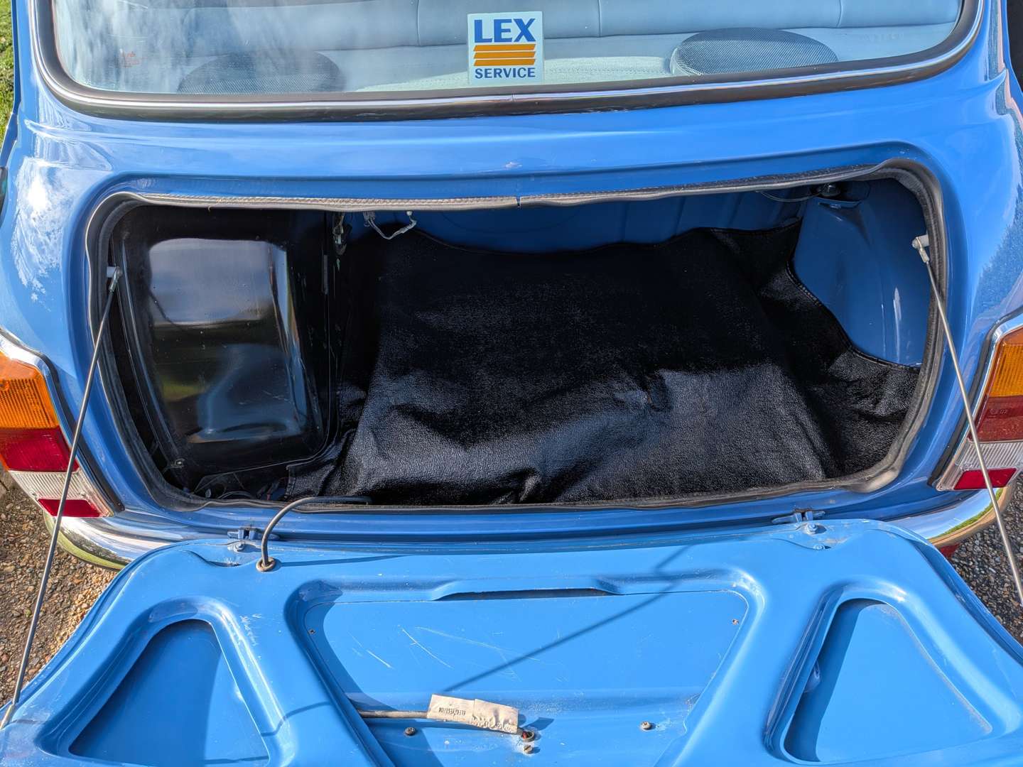 <p>1991 ROVER MINI MAYFAIR</p>