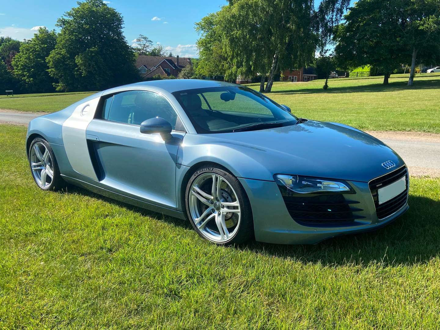 <p>2007 AUDI R8 4.2 QUATTRO MANUAL</p>