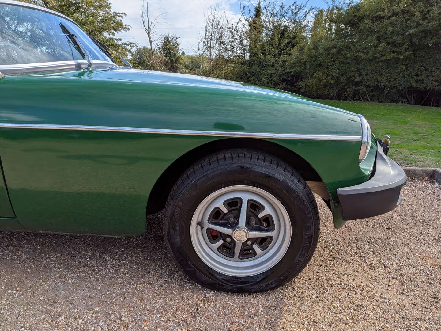 <p>1977 MG B ROADSTER</p>