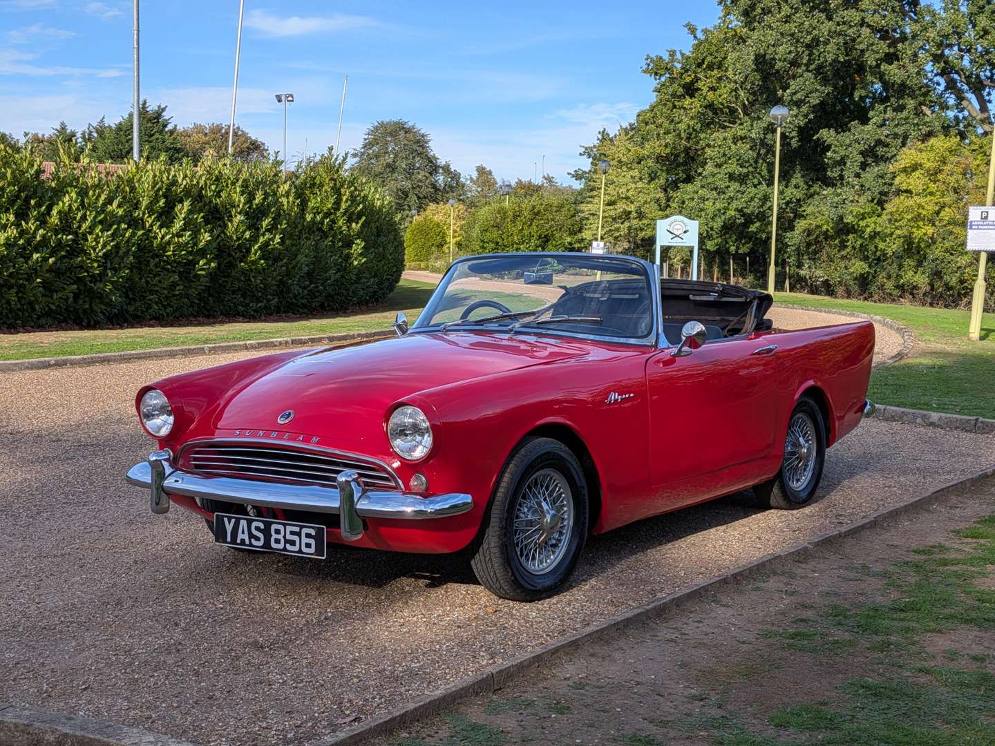 <p>1962 SUNBEAM ALPINE</p>
