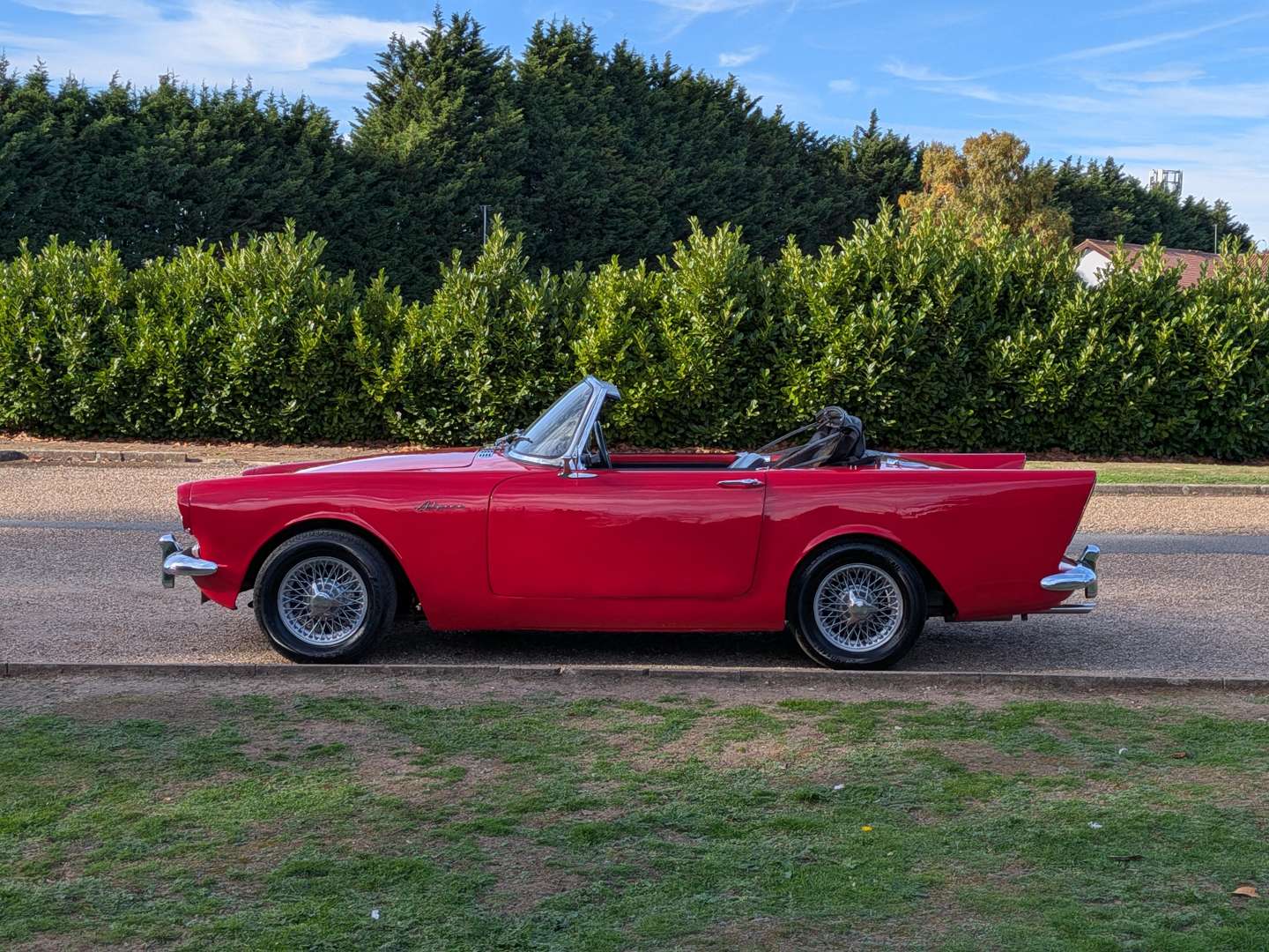 <p>1962 SUNBEAM ALPINE</p>