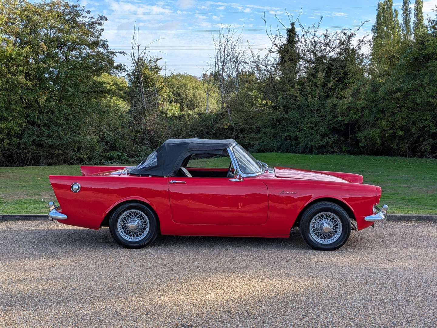 <p>1962 SUNBEAM ALPINE</p>