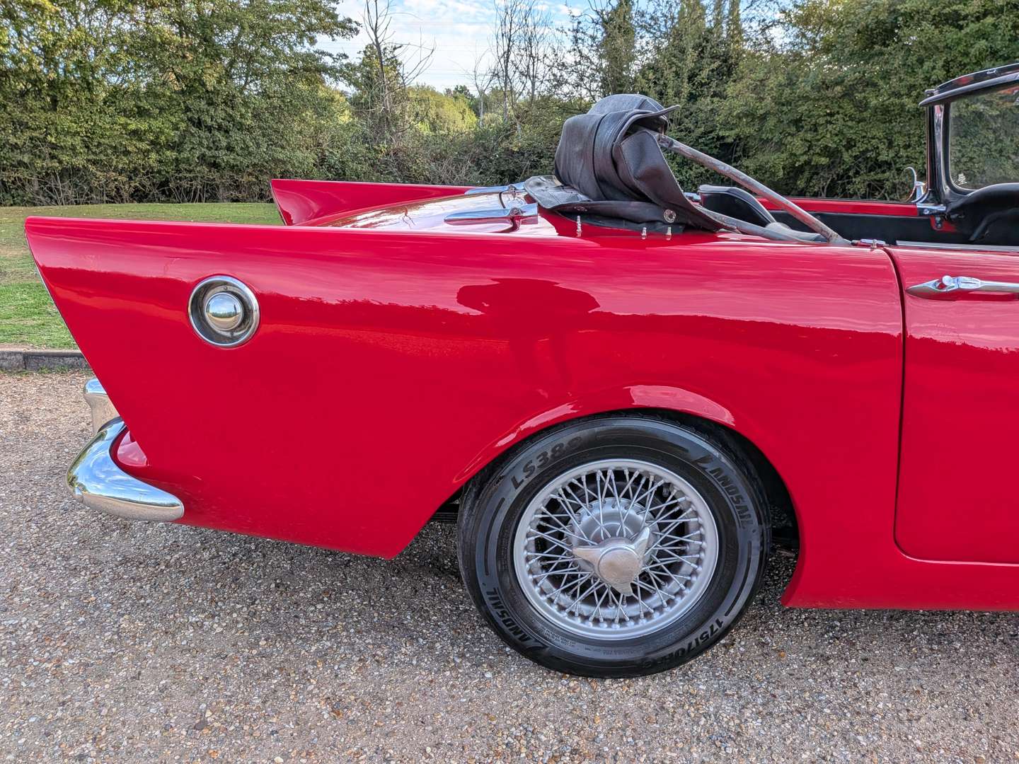 <p>1962 SUNBEAM ALPINE</p>