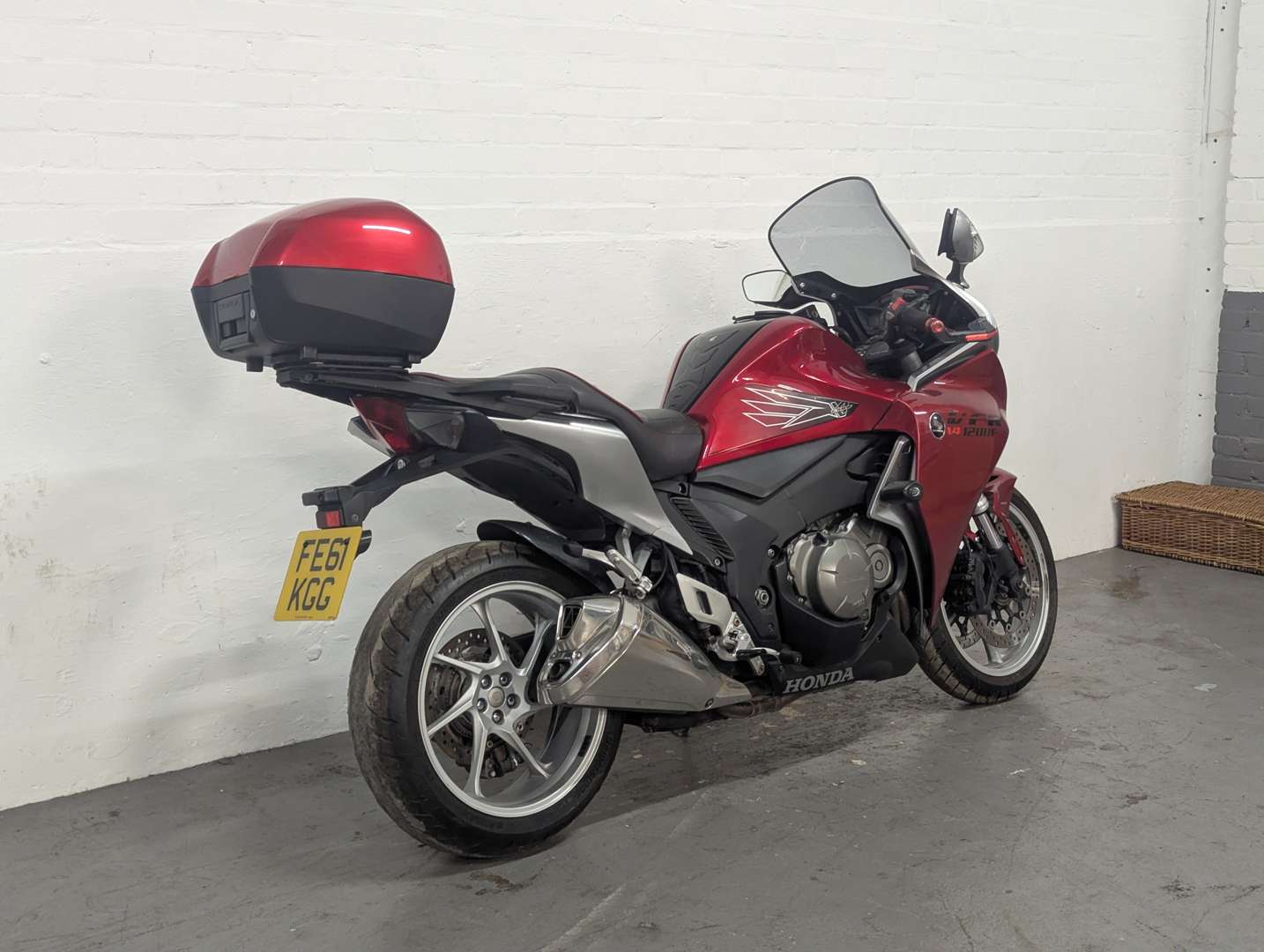 <p>2011 HONDA VFR 1200F-A</p>