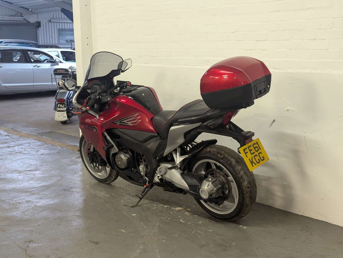 <p>2011 HONDA VFR 1200F-A</p>