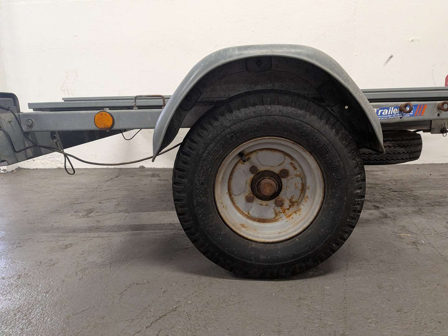<p>GALVANISED SINGLE MOTORBIKE TRAILER</p>