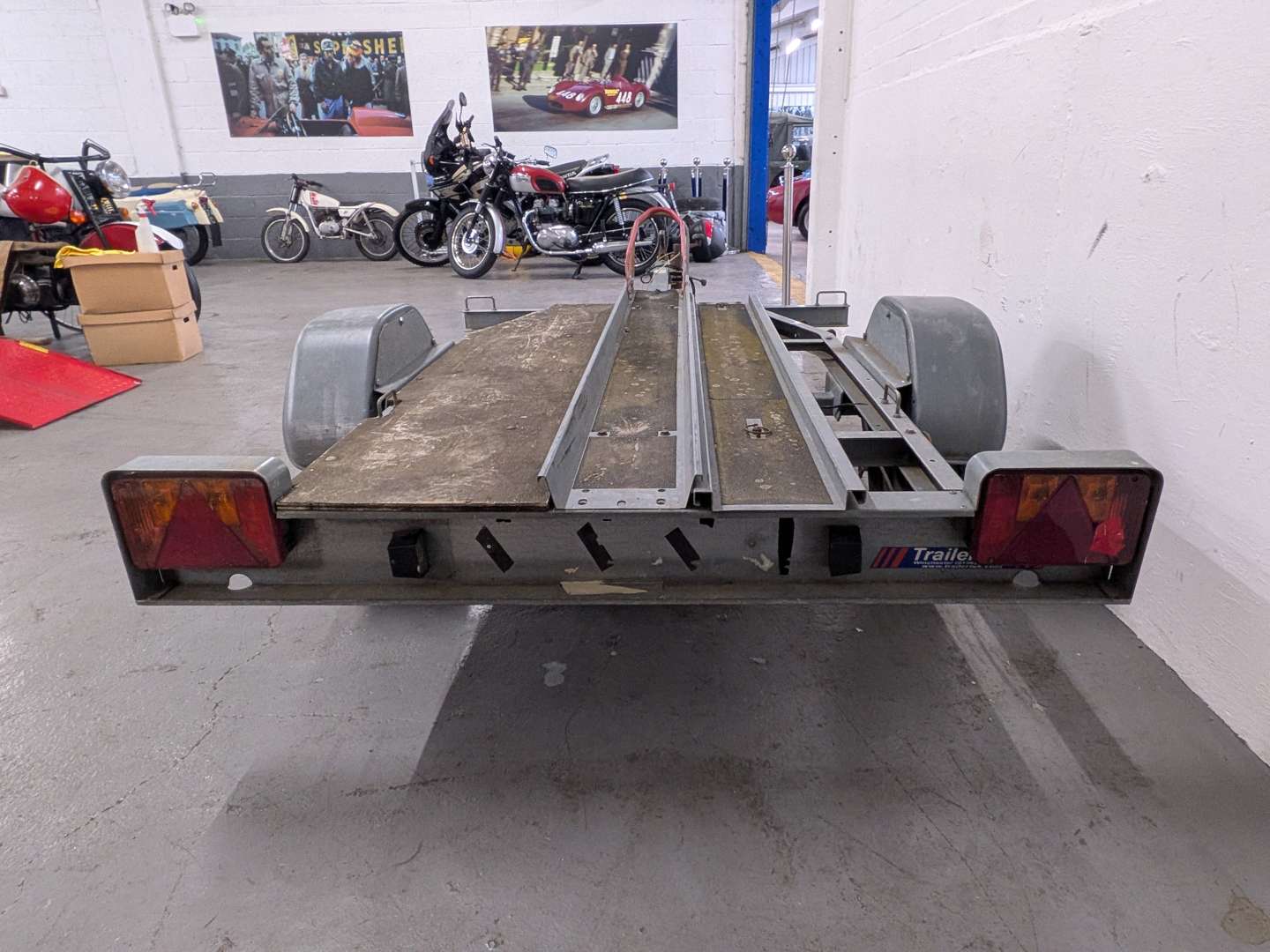 <p>GALVANISED SINGLE MOTORBIKE TRAILER</p>