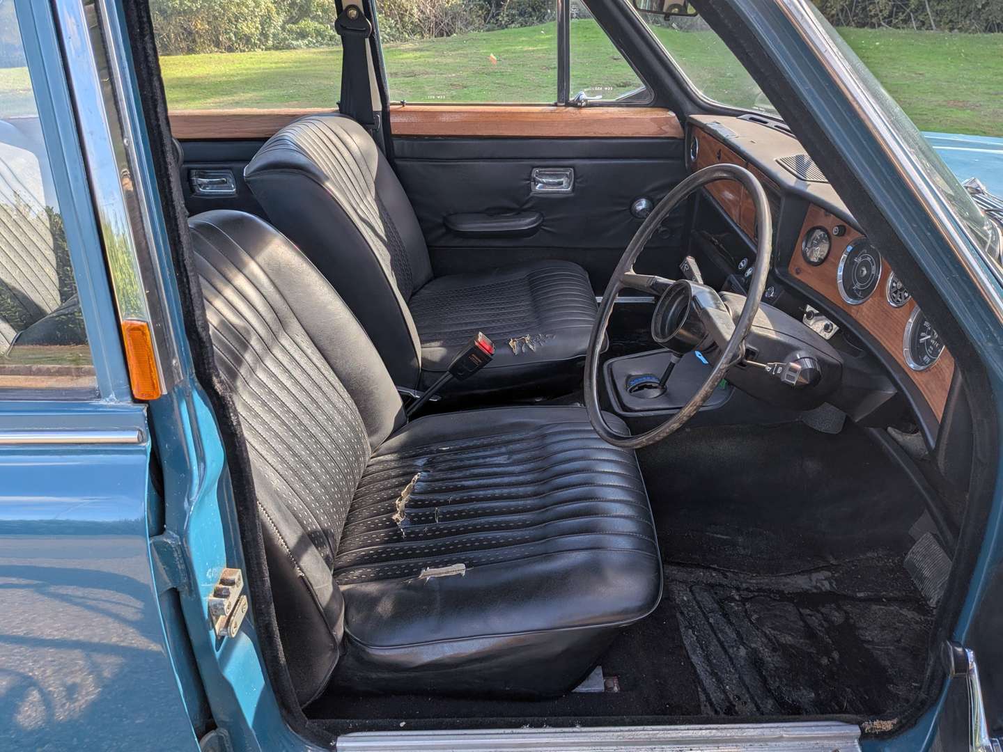 <p>1970 TRIUMPH MK2 2000</p>
