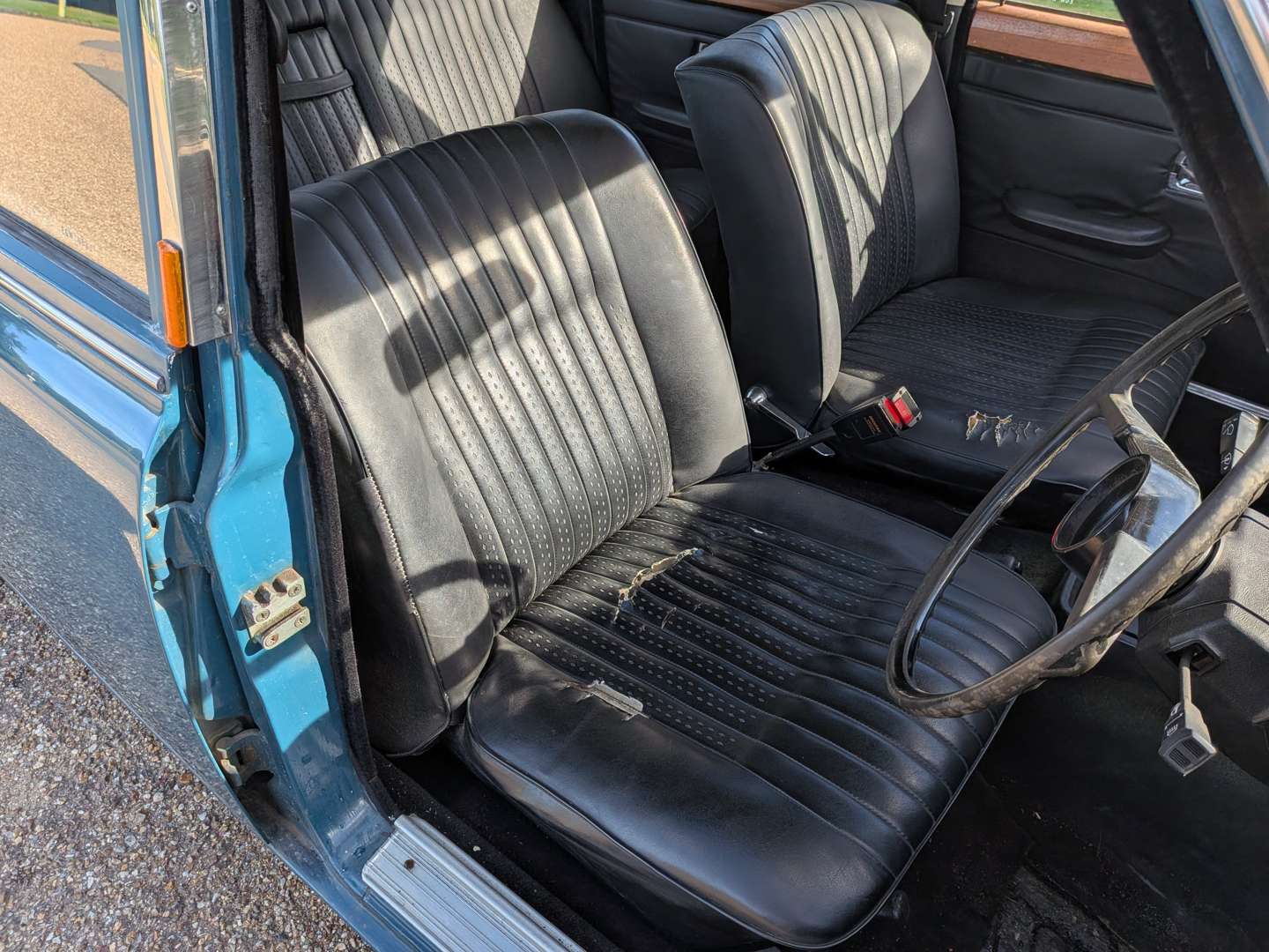 <p>1970 TRIUMPH MK2 2000</p>