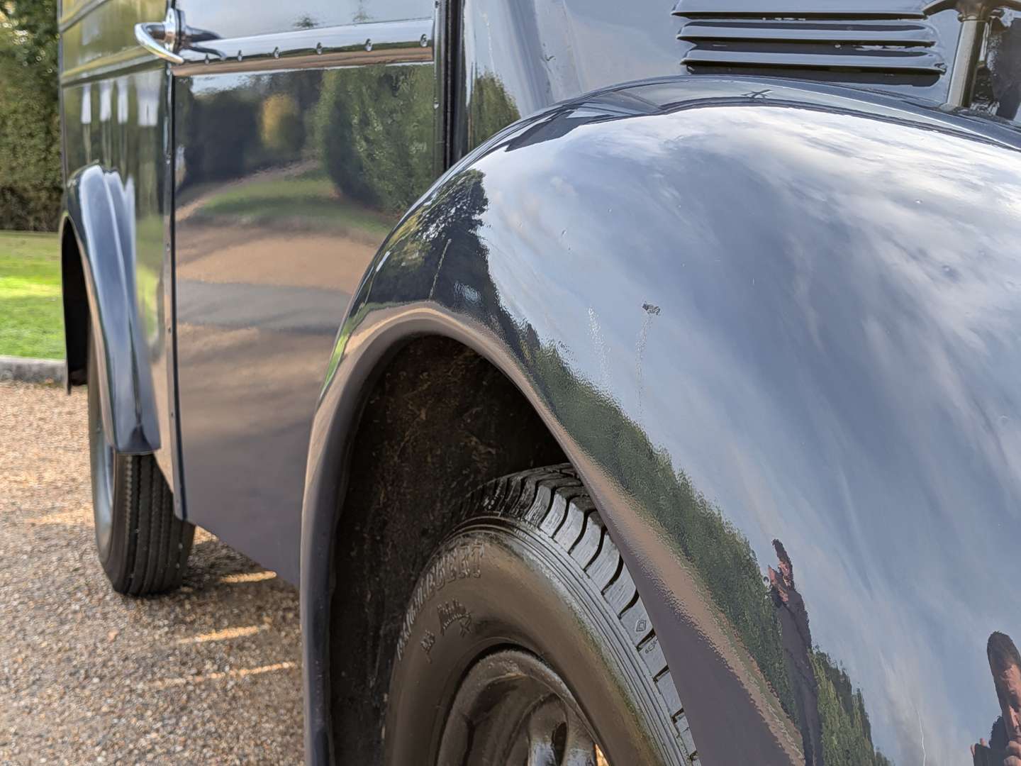 <p>1947 MORRIS ½ TON VAN</p>