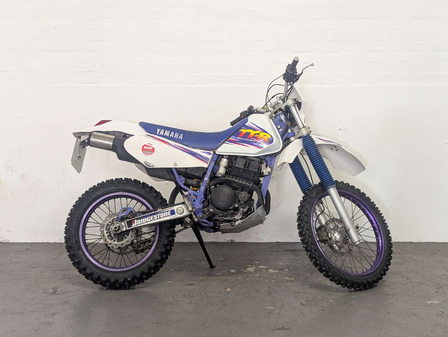 <p>1993 YAMAHA TT250R</p>