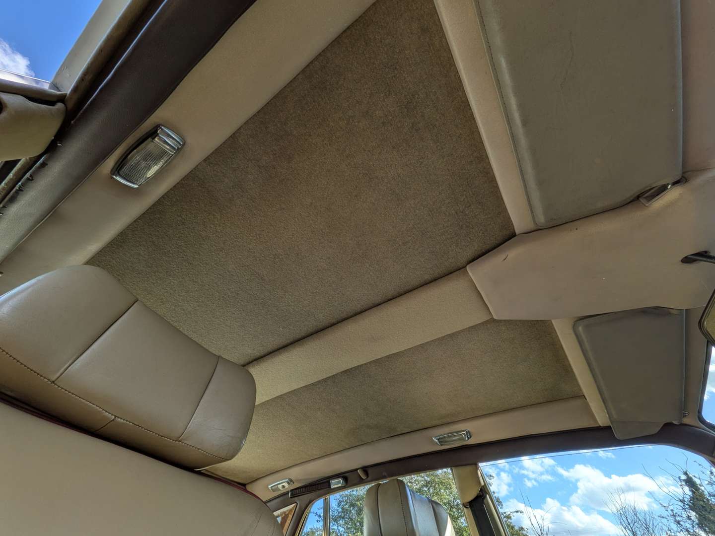 <p>1981 ROLLS ROYCE SILVER SPIRIT</p>