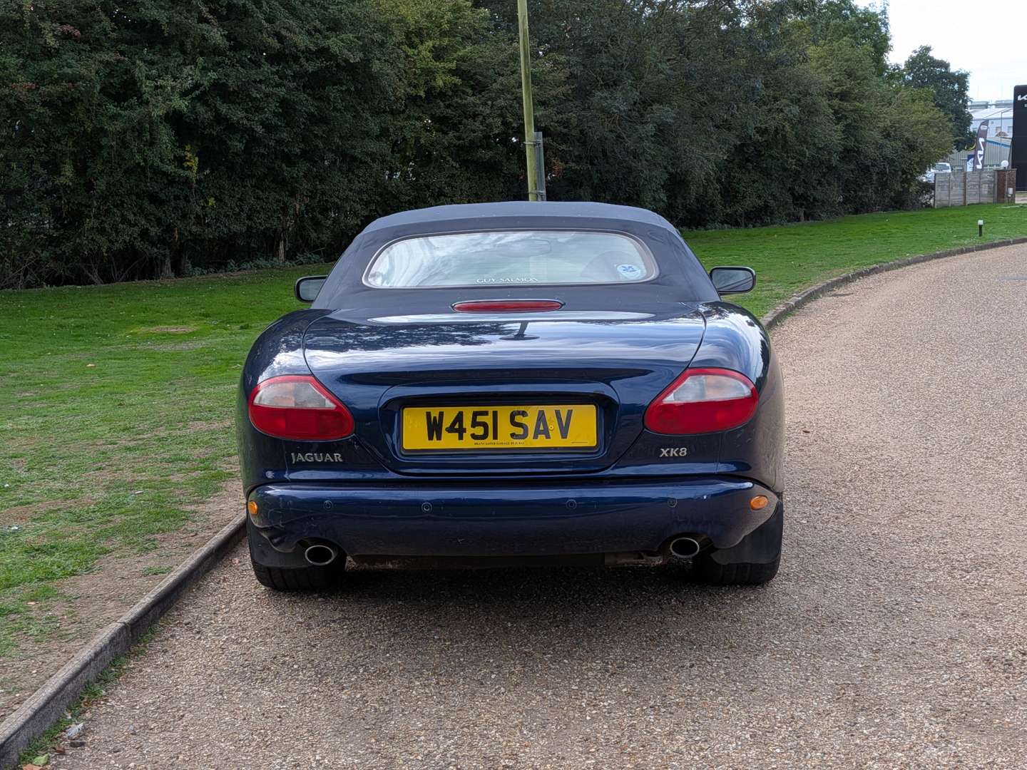 <p>2000 JAGUAR XK8</p>