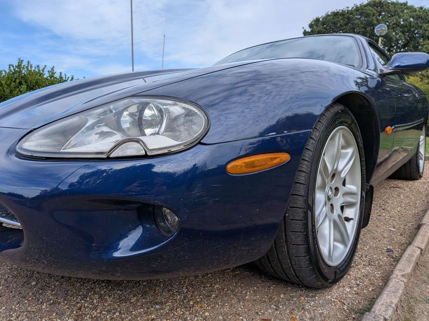 <p>2000 JAGUAR XK8</p>