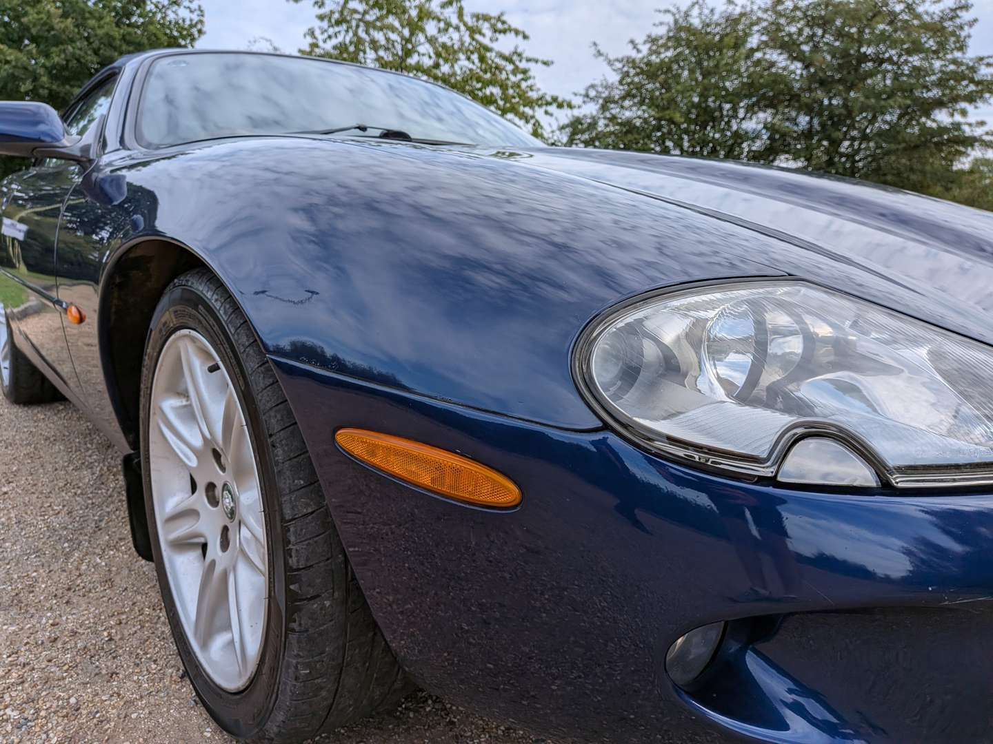 <p>2000 JAGUAR XK8</p>