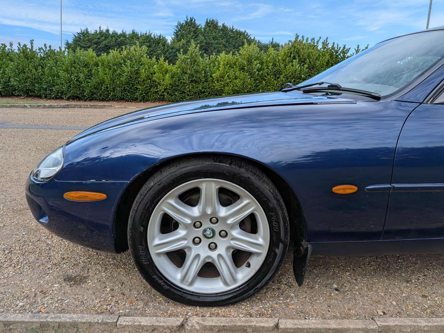 <p>2000 JAGUAR XK8</p>