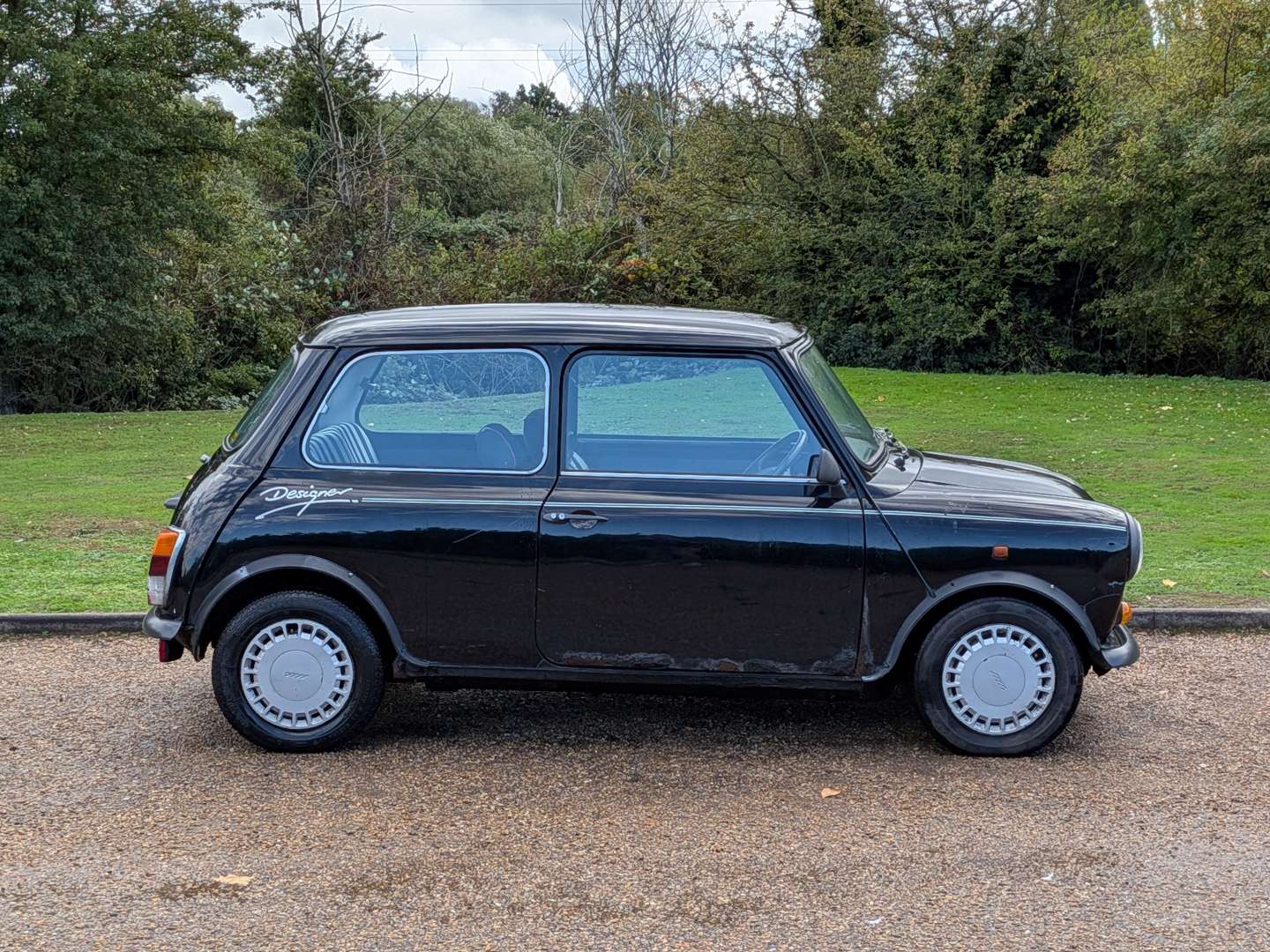<p>1988 AUSTIN MINI DESIGNER</p>