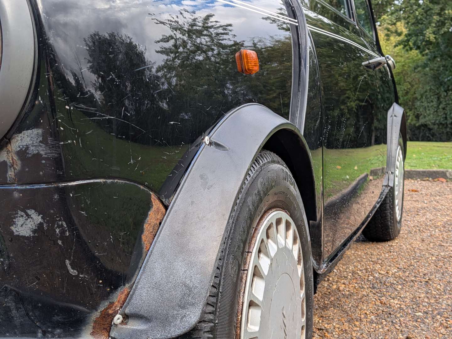 <p>1988 AUSTIN MINI DESIGNER</p>