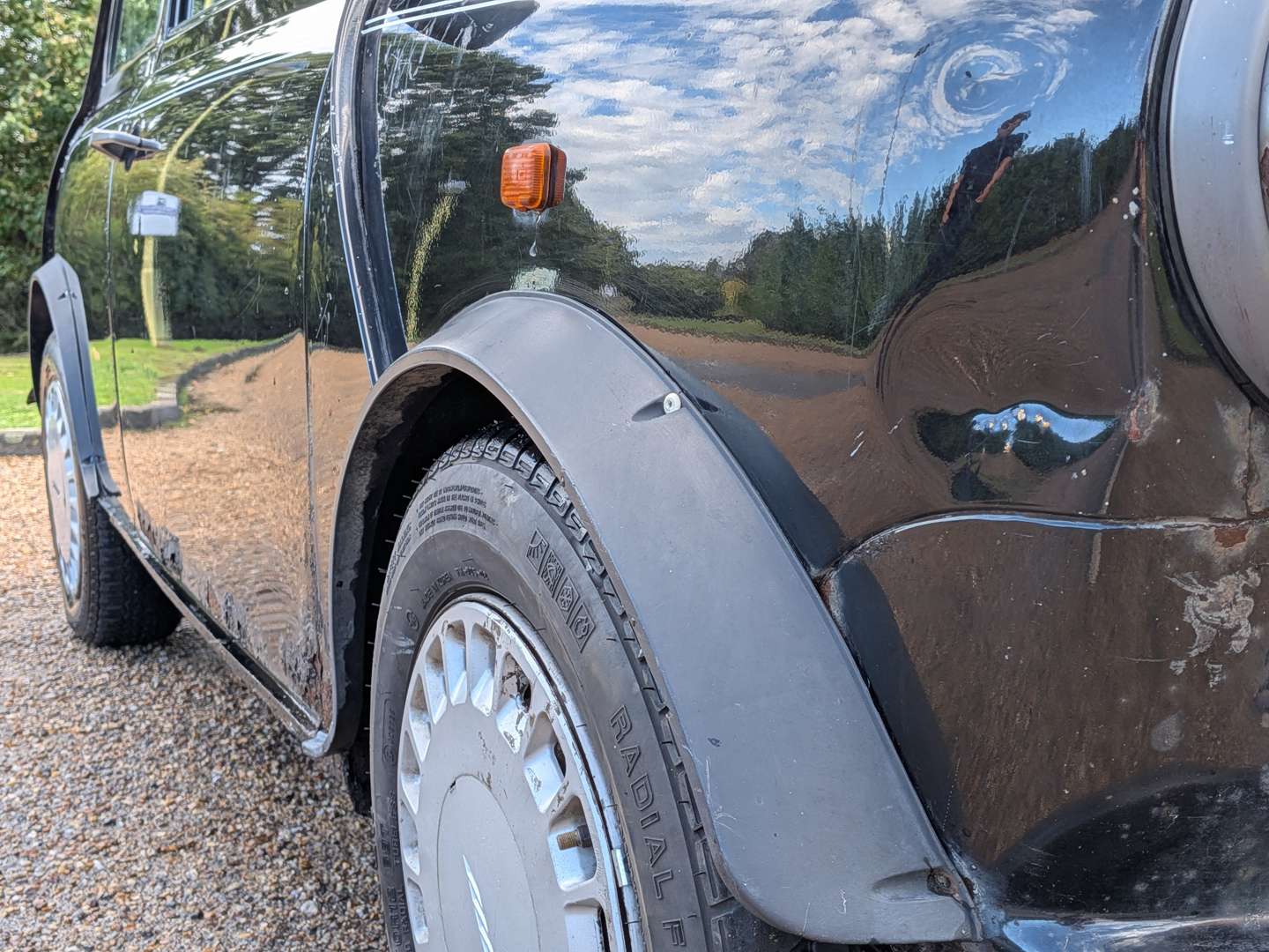 <p>1988 AUSTIN MINI DESIGNER</p>